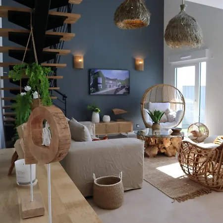 Villa Prestige N7 - Piscine - 6 Personnes *